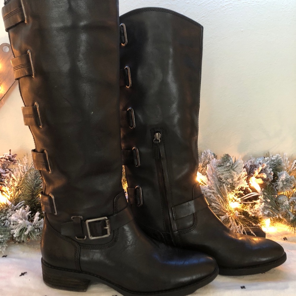 Arturo Chaing black leather boots